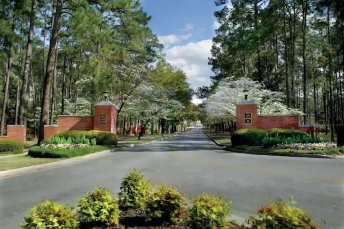 Comfortable Cottage On The Blue Mile - Close To Gsu! Statesboro Exterior photo