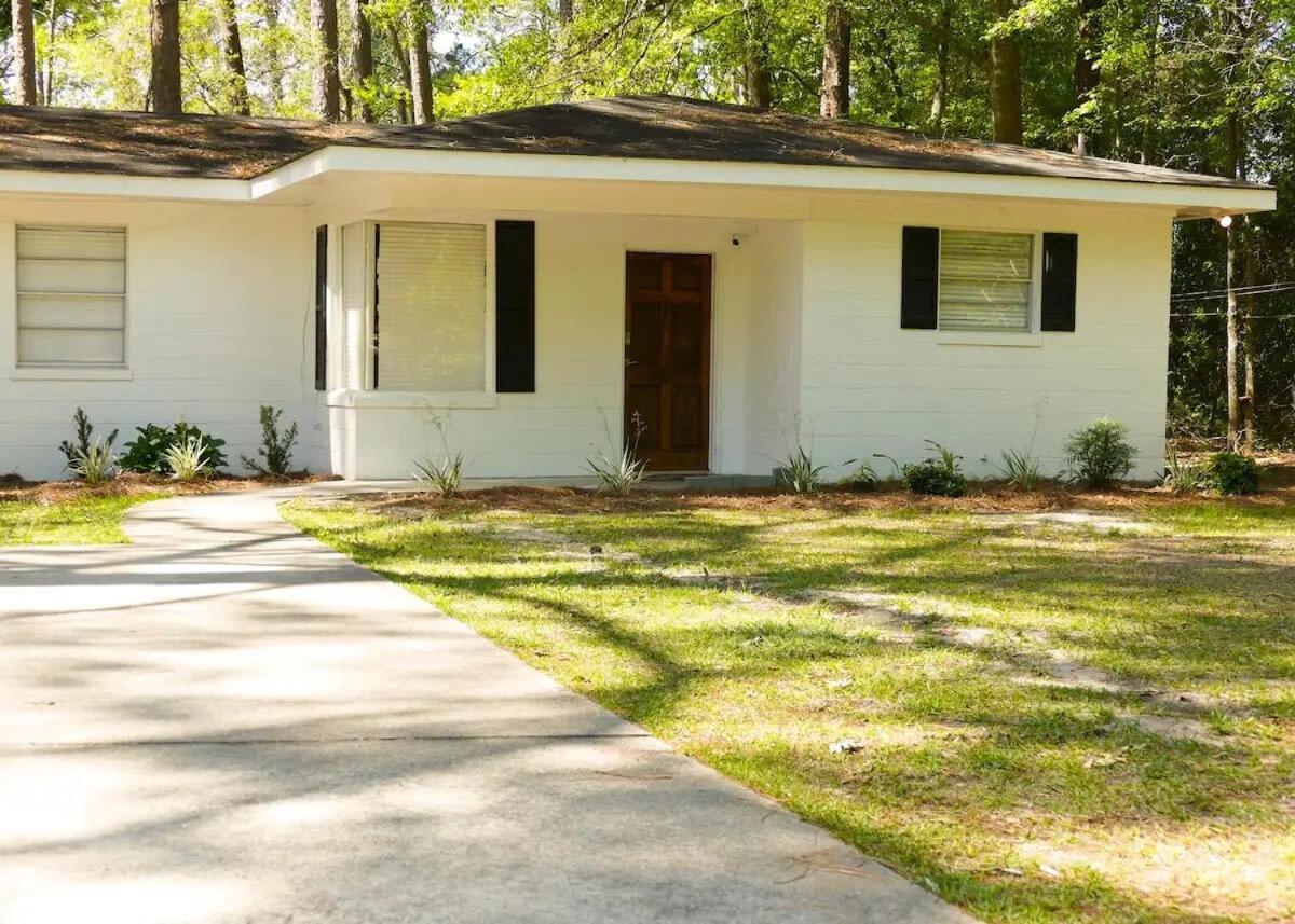 Comfortable Cottage On The Blue Mile - Close To Gsu! Statesboro Exterior photo